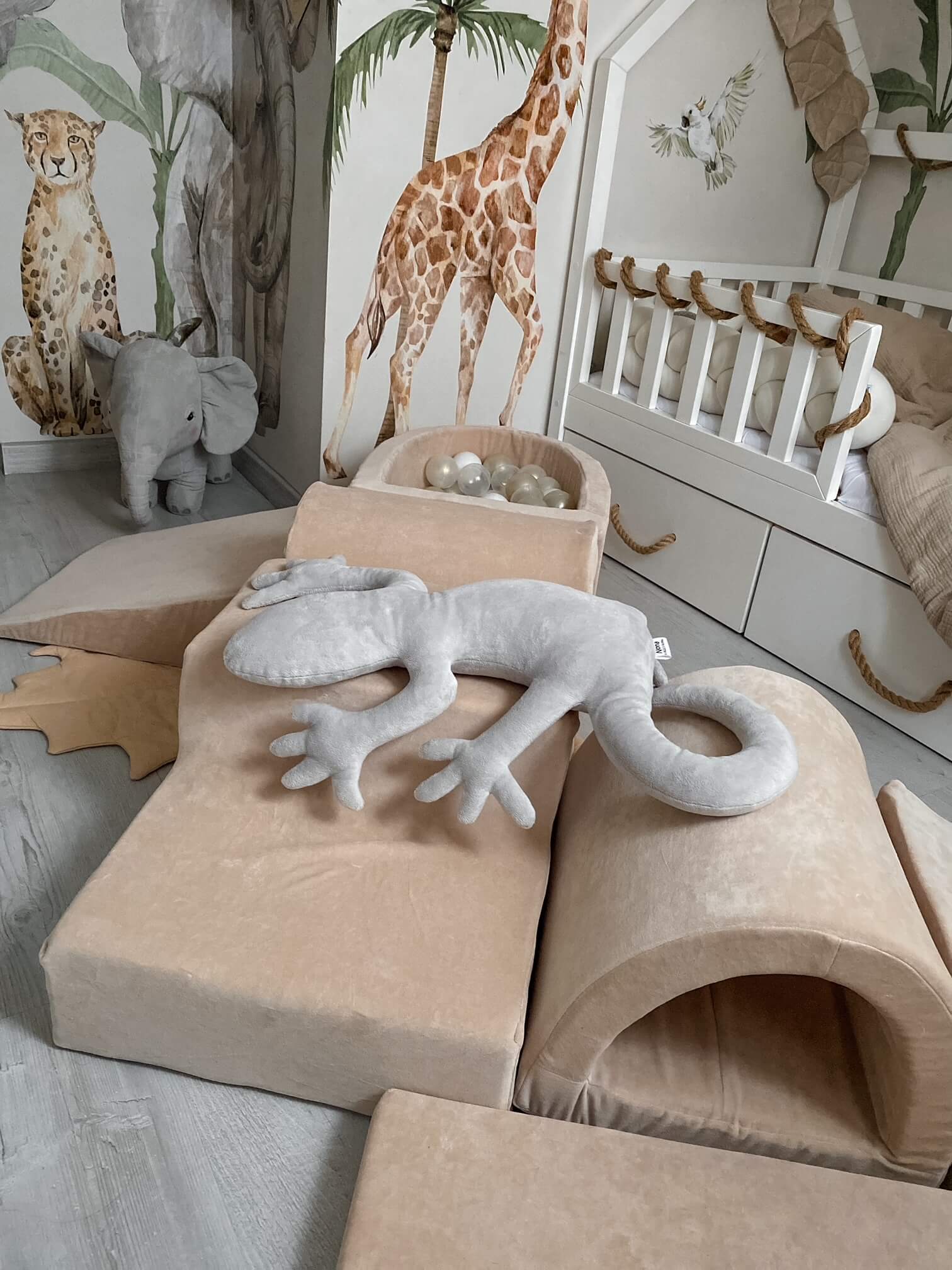 Pěnová hrací sada a domácí hřiště se suchým bazénkem XL (100 ks míčků) - různé barvy