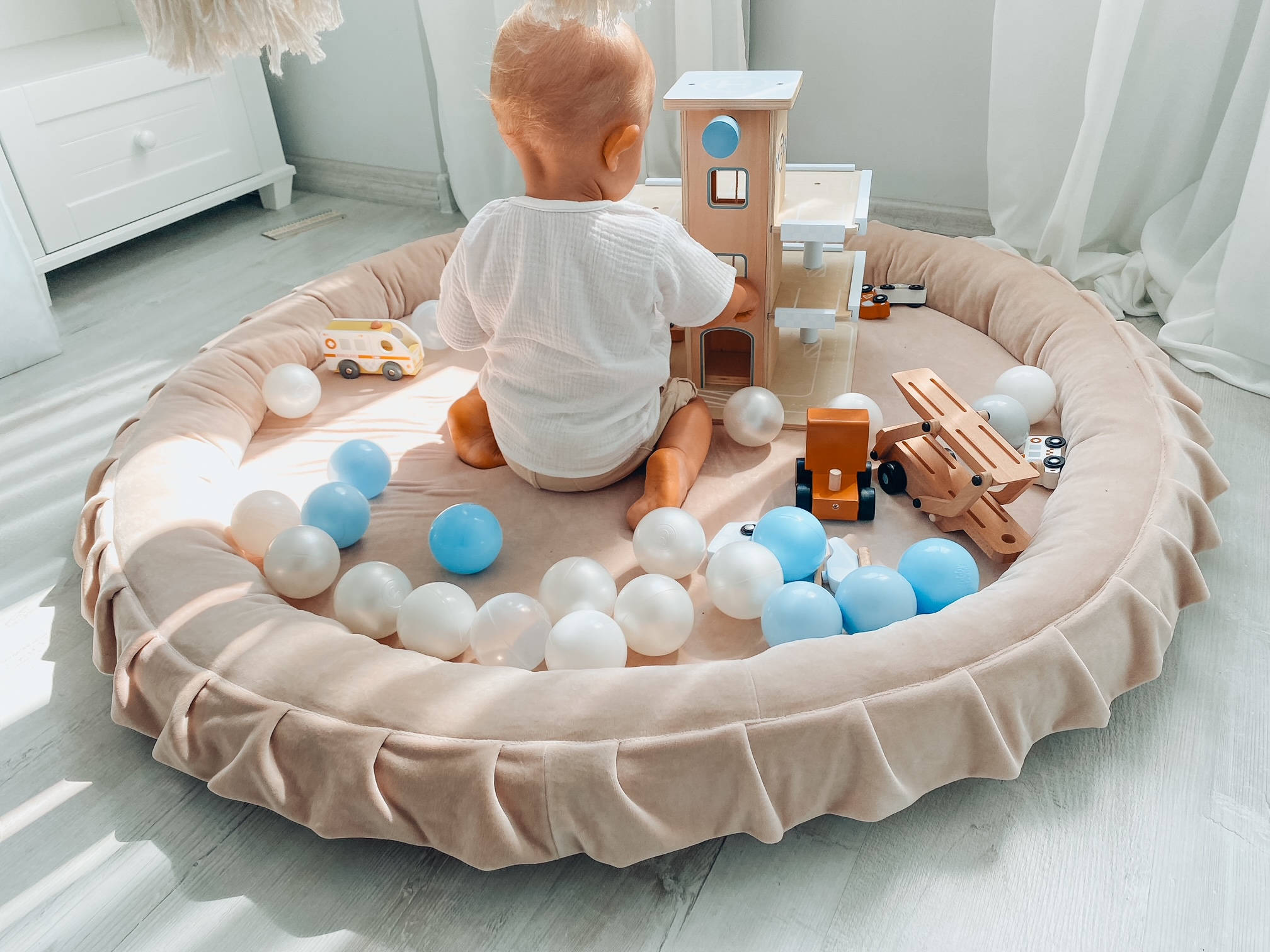 Sametové hrací hnízdečko Velvet - kulatá 120 cm