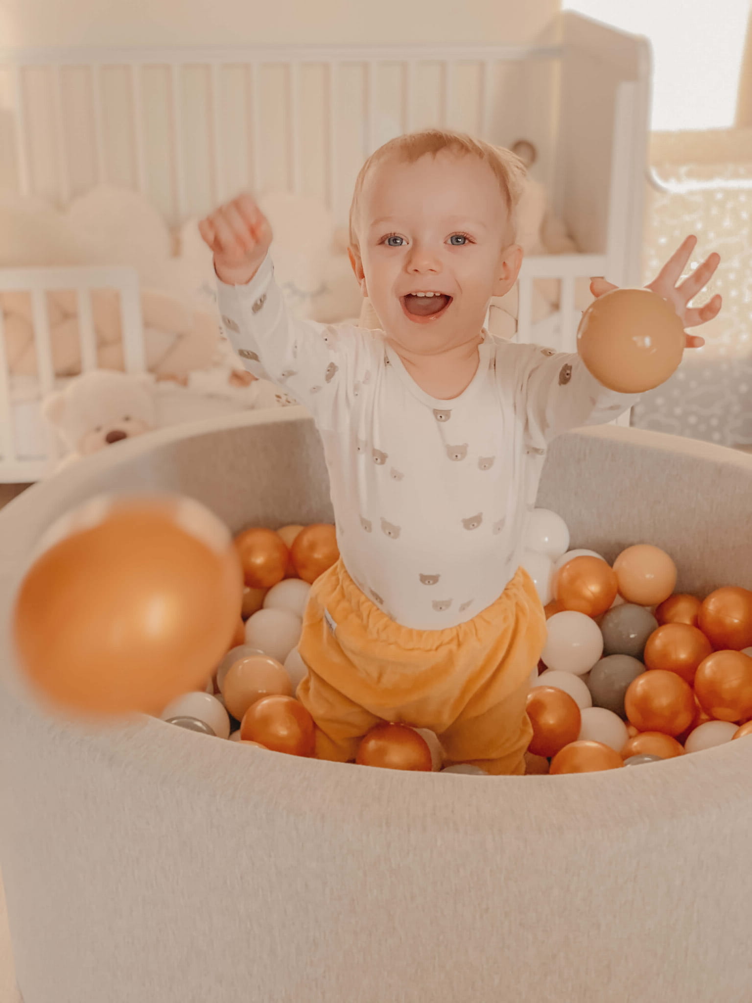 Suchý kulatý bazének s míčky L VELVET (90 cm), různé barvy