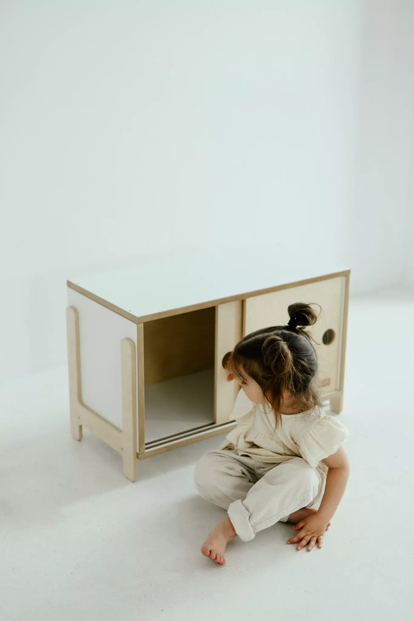 Montessori uzavíratelná skříň