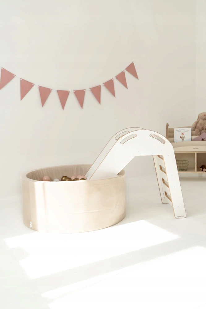 Dětská dřevěná skluzavka indoor - bílá