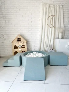 Pěnová hrací sestava s bazénkem 30x90 cm + 200 míčků - máta