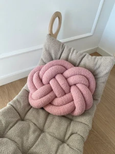 Dekorativní maxi polštář - Twist bounce - růžová