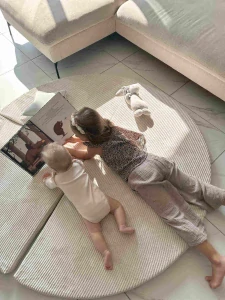 Sametová hrací podložka manšestr - kulatá, skládací 160 cm