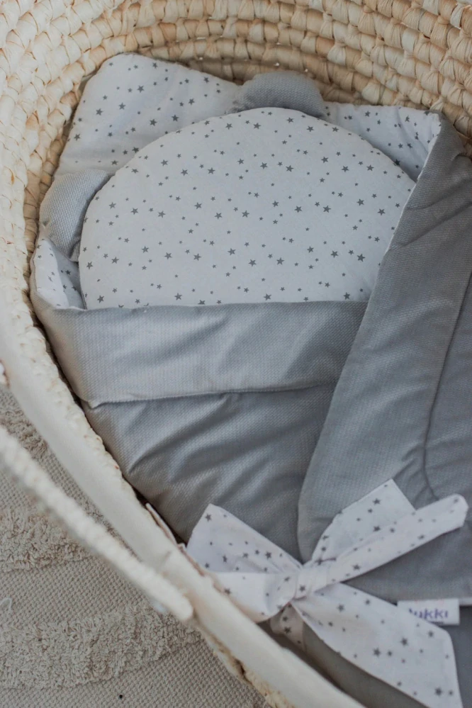 Dětská zavinovačka z bavlny a sametu - šedé tečky