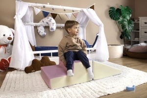 Mini skluzavka a schody