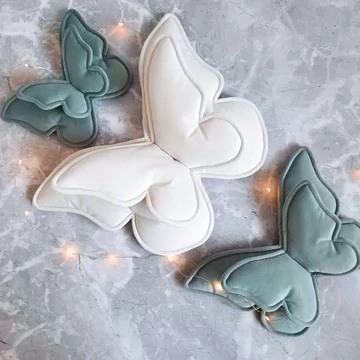 Sametový motýl - černý, různé velikosti