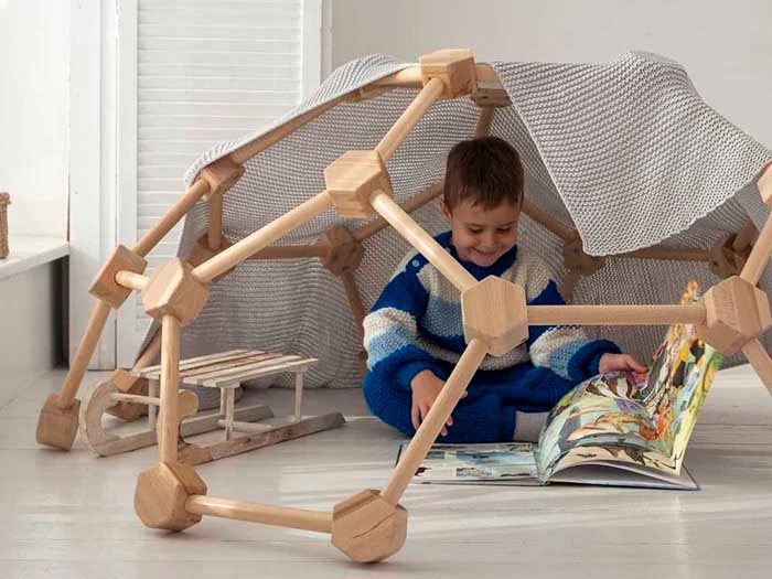 Lezecká dřevěná kopule L - indoor, barevná