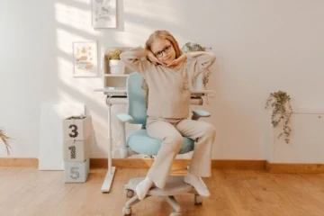 Ergonomická dětská židle MARK ADLER - modrá