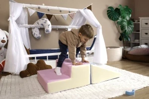 Mini skluzavka a schody