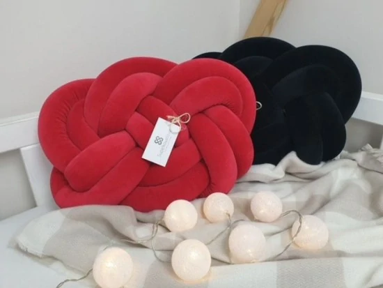 Dekorativní polštář - Maxi Twist Velvet - jednobarevný