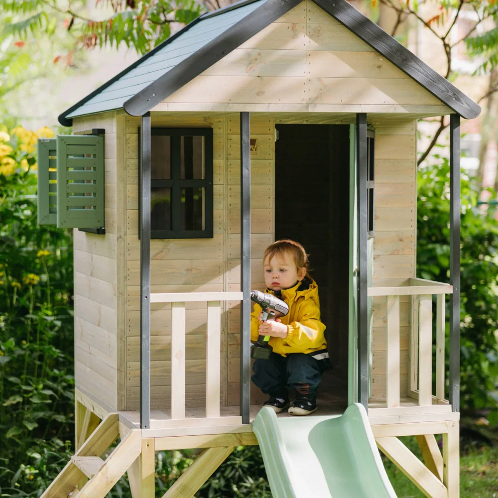 Dětský dřevěný zahradní domeček Cottage Shop - s platformou a skluzavkou, pastelově růžová