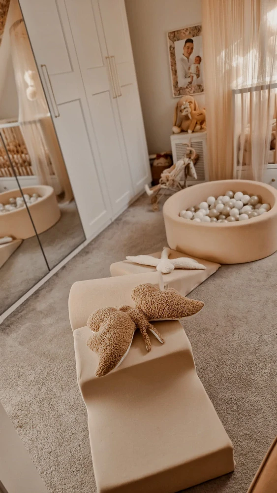 Pěnové domácí hřiště s bazénkem VELVET - oranžová