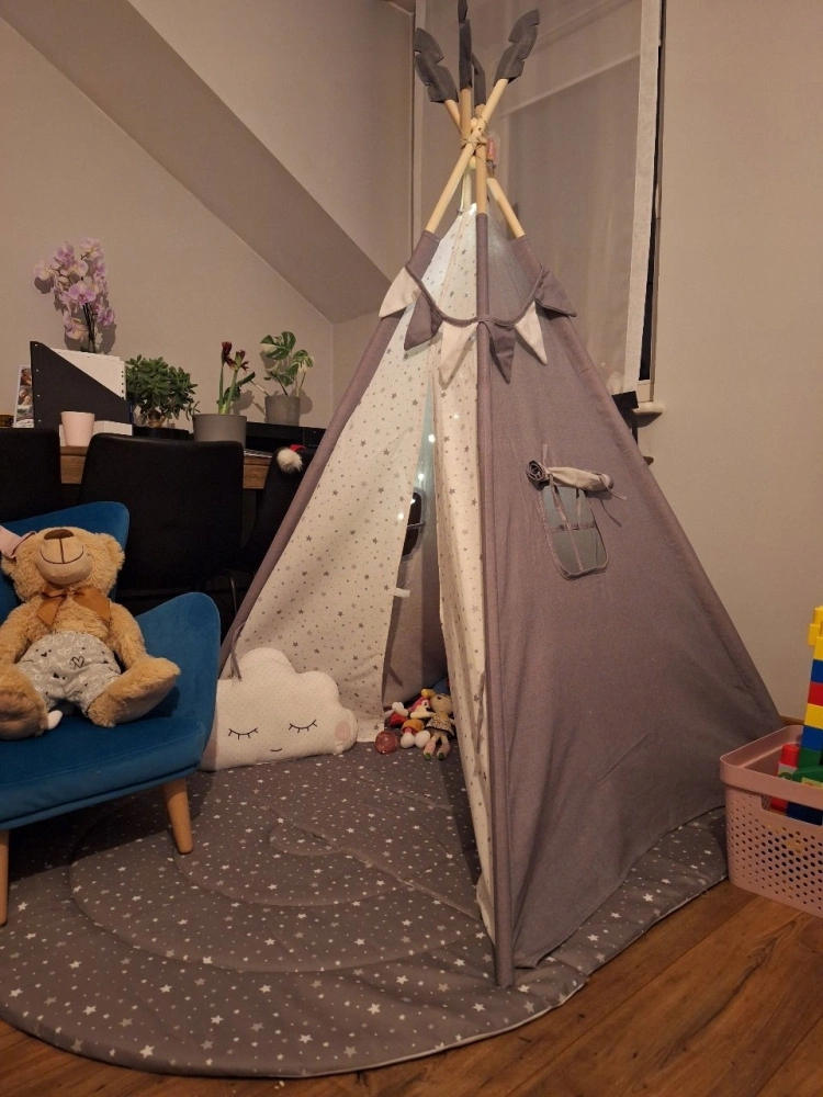Dětský stan Teepee s podložkou a polštářky - šedá