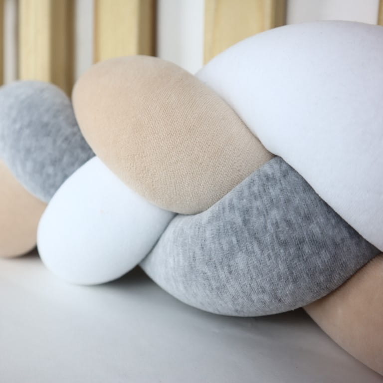 Mantinel pletený cop - lososová béžová bílá melanž samet