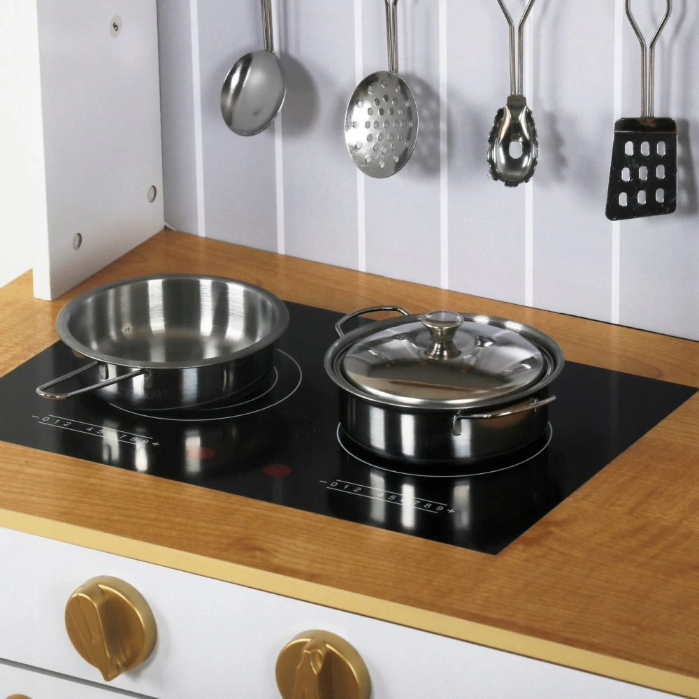 Dřevěná kuchyňka pro děti