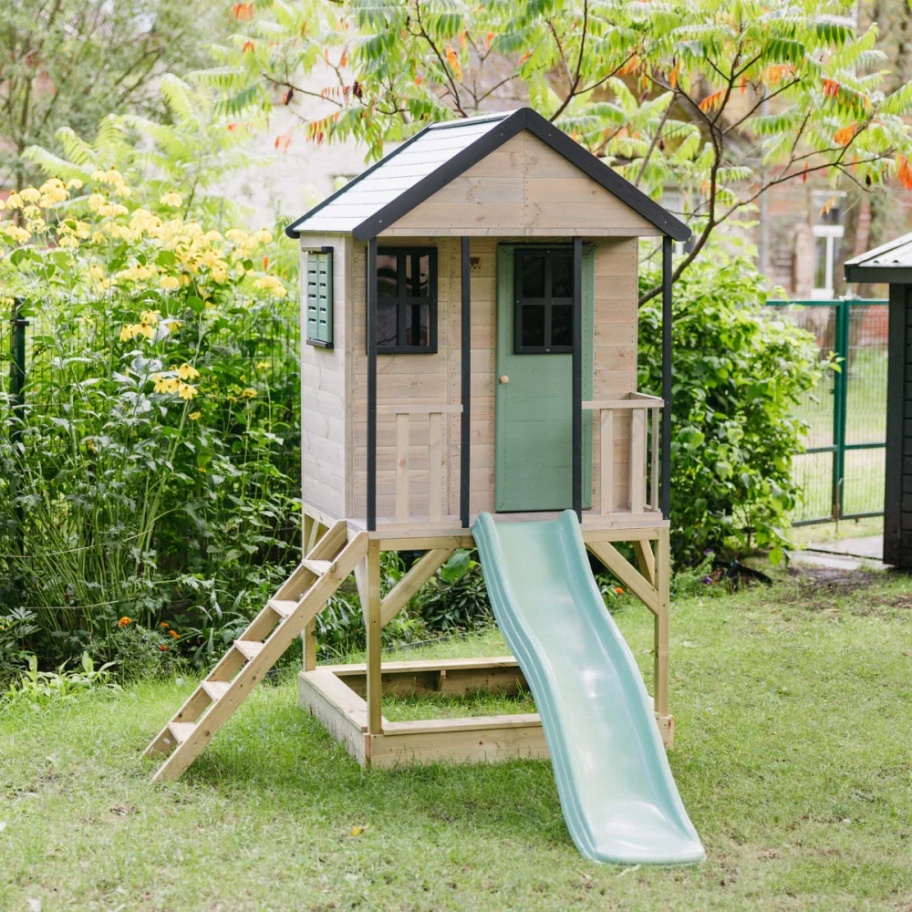 Dětský dřevěný zahradní domeček Cottage Shop - s platformou a skluzavkou, pastelově růžová