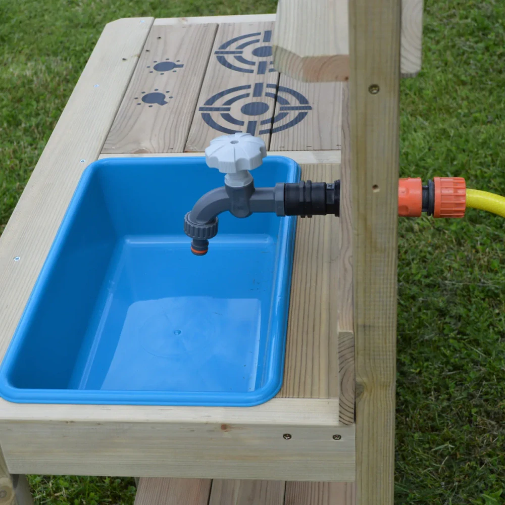 Dětská venkovní kuchyňka