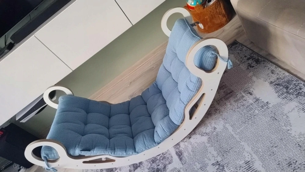 Montessori dřevěná houpačka XL s polštářem 120 cm – bílá, polštář modrý